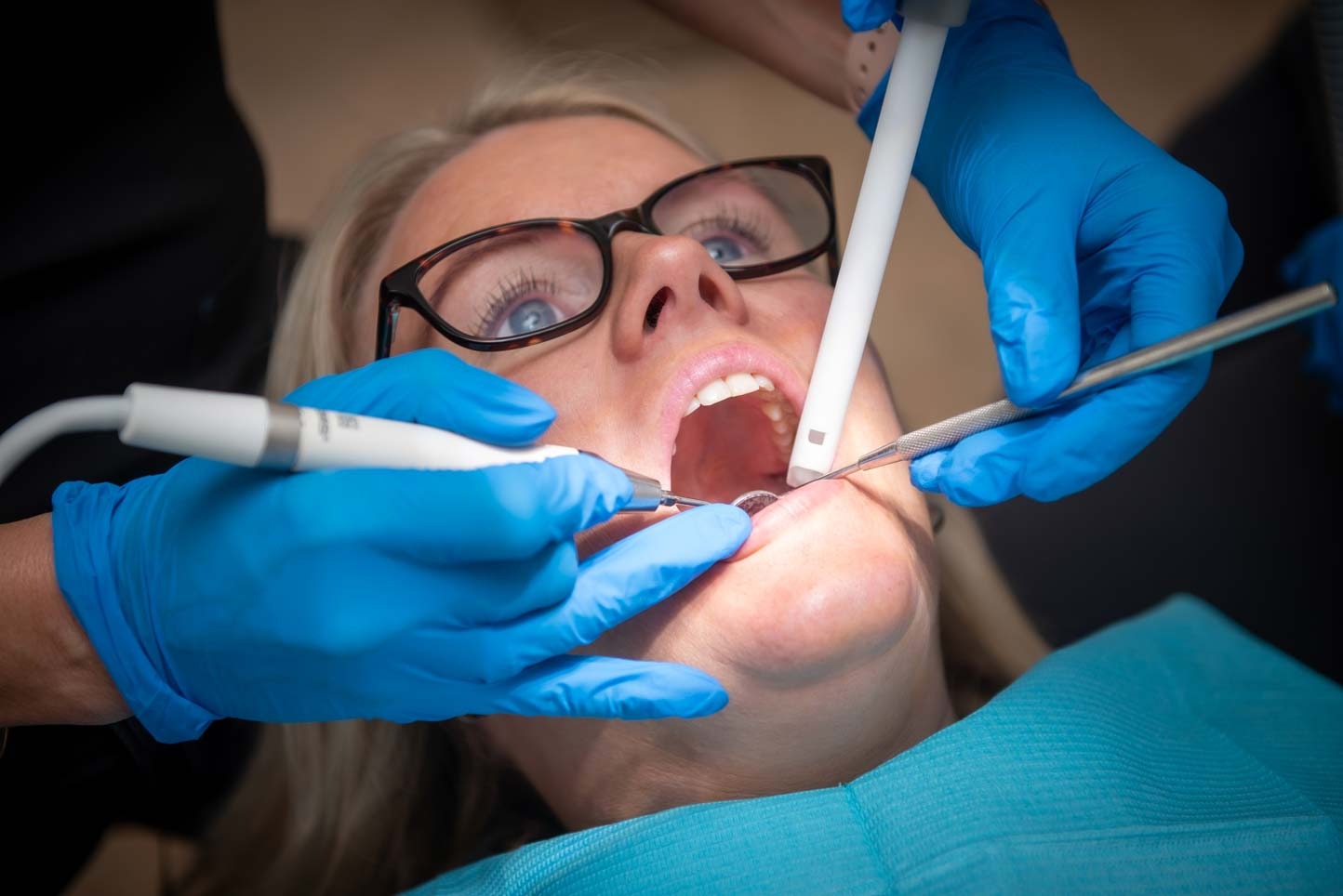 Providing urgent dental treatment to a patient during an emergency appointment in Purley
