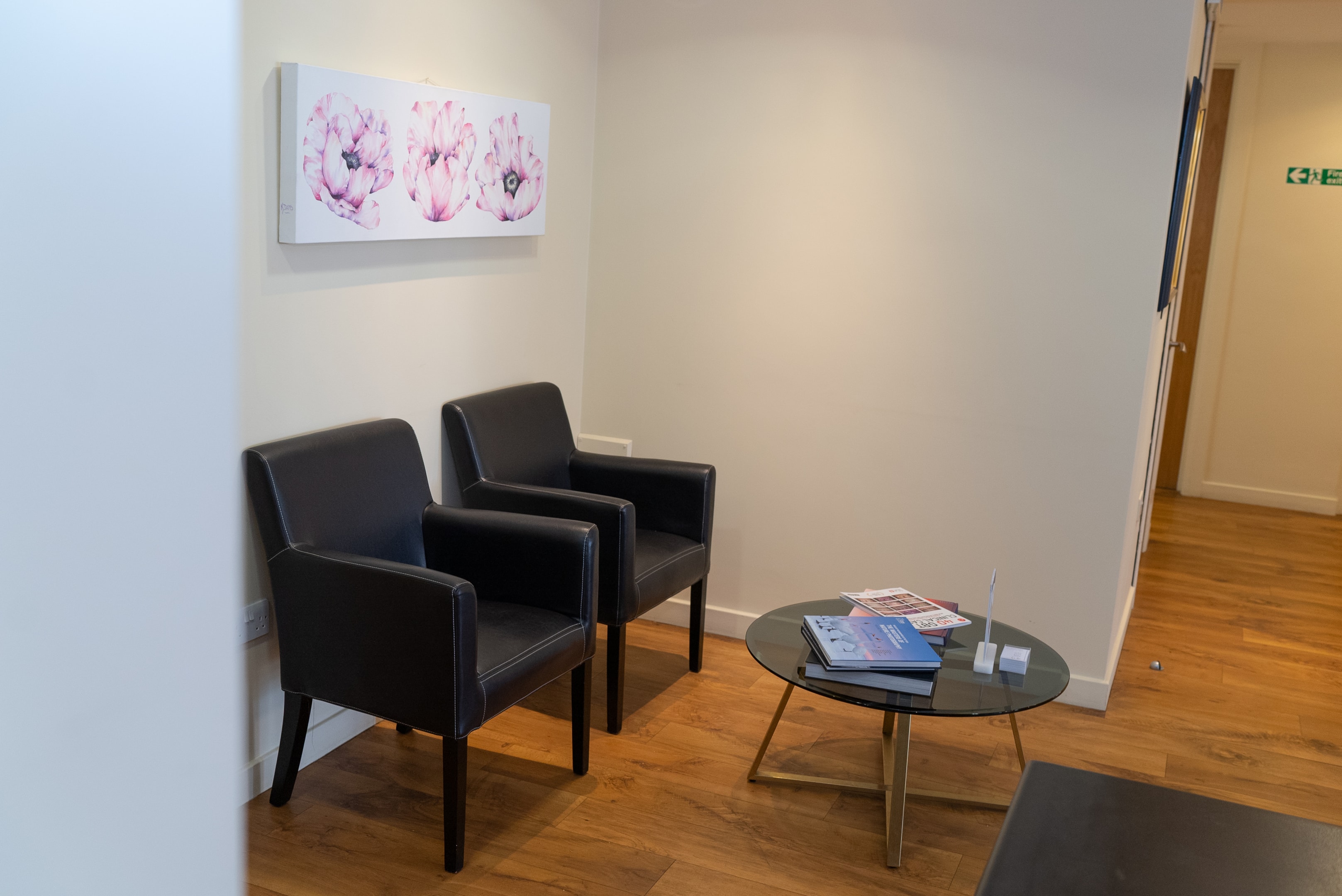 A light and bright dentist waiting room.